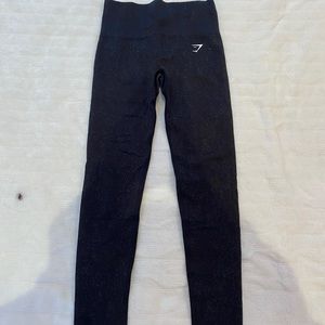Gym shark leggings
